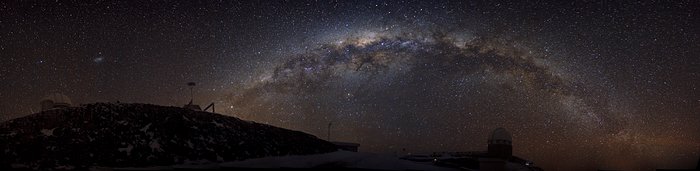 Uma fita resplandecente de estrelas - A Via Láctea Sul sobre La Silla