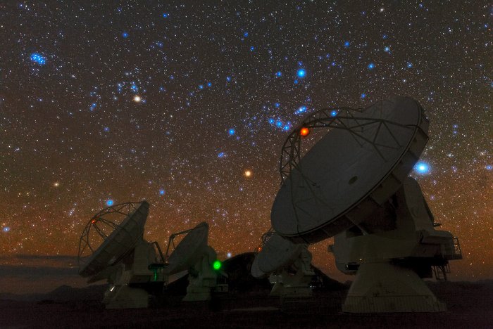 Uralte Sternbilder über ALMA