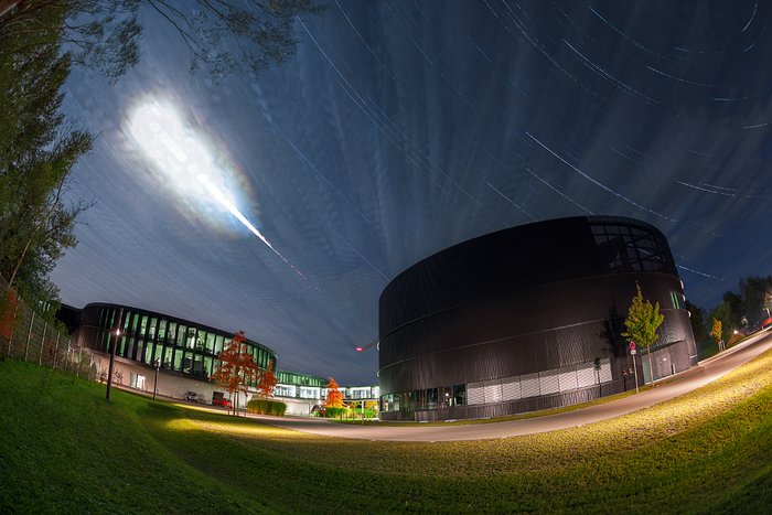 Totale maansverduistering boven het hoofdkwartier van ESO