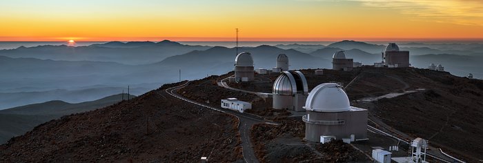 Panorama au coucher de soleil à La Silla 