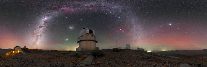 Dánský dalekohled na observatoři La Silla