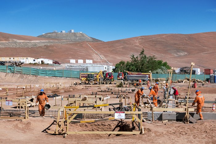 Construction of the ELT Technical Facility at Paranal