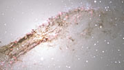 Panoramica dell'immagine profonda della strana galassia Centauro A