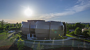 Vídeo a cámara rápida del cielo sobre el Planetario y Centro de Visitantes ESO Supernova