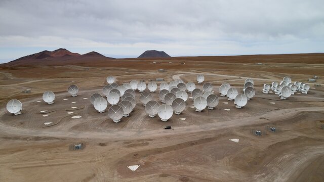 Compilación de imágenes de ALMA tomadas desde drones