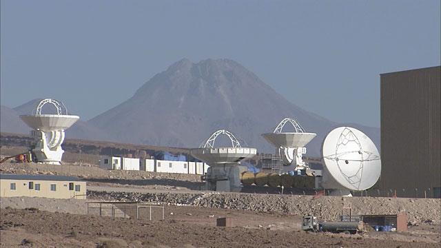 Five ALMA antennas at the OSF