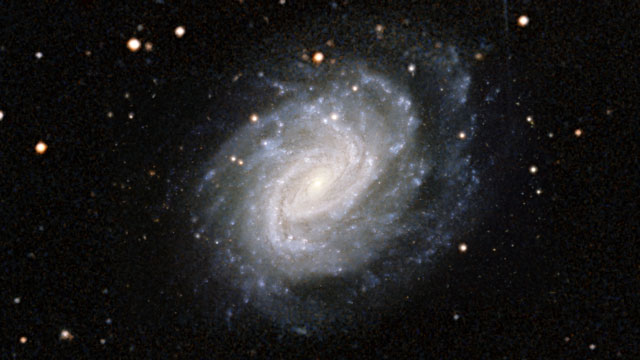 Inzoomning på spiralgalaxen NGC 1187