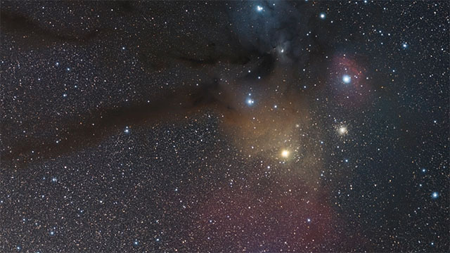 Zoom auf den Kugelsternhaufen Messier 4