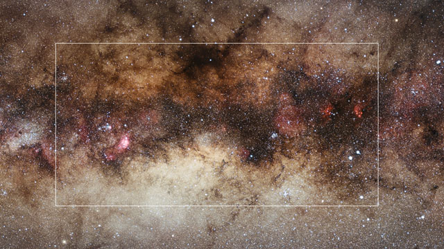 Vergleich des VISTA-Gigapixelmosaiks der Zentralregion der Milchstraße mit einem Bild im sichtbaren Licht