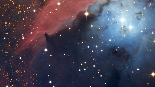 Schwenk über die Sternentstehungsregion NGC 6559