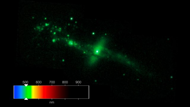 MUSE — Viajando a través de los datos 3D de NGC 4650A 
