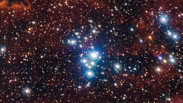 Den färgglada stjärnhopen NGC 2367