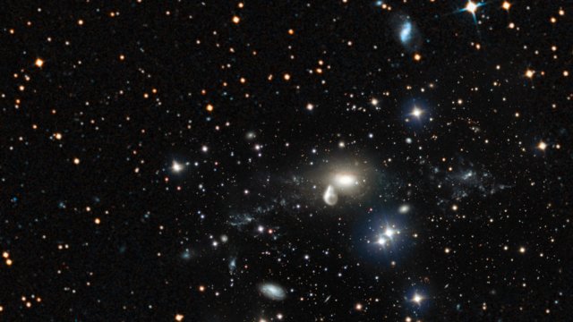 Aproximação à NGC 5291, uma galáxia em interação