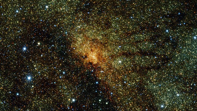 Inzoomning mot det svarta hålet i Vintergatans centrum