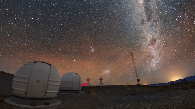 Watch the galaxy moves across La Silla