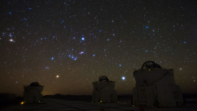 Paranal time-lapse 2012y