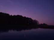 Venus and Jupiter Rise during Lunar Eclipse